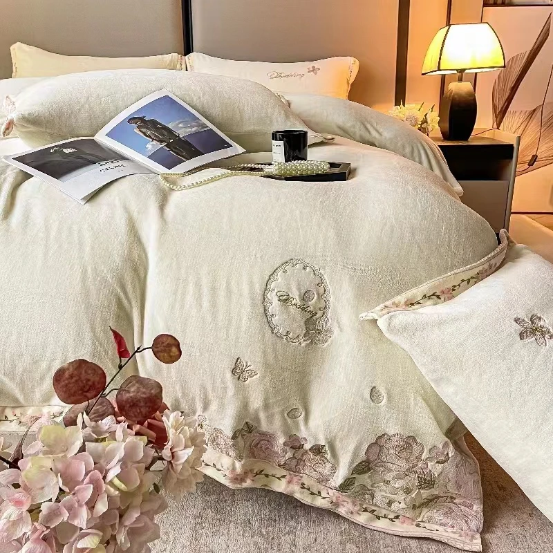 新款简约时尚高克重牛奶绒刺绣四件套--丹妮系列