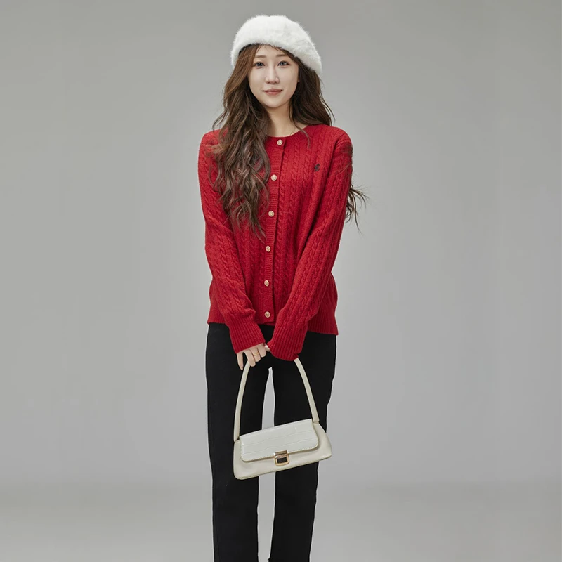 Lagogo/拉谷谷LAGOGO拉谷谷专柜同款红色新年款针织衫款短款