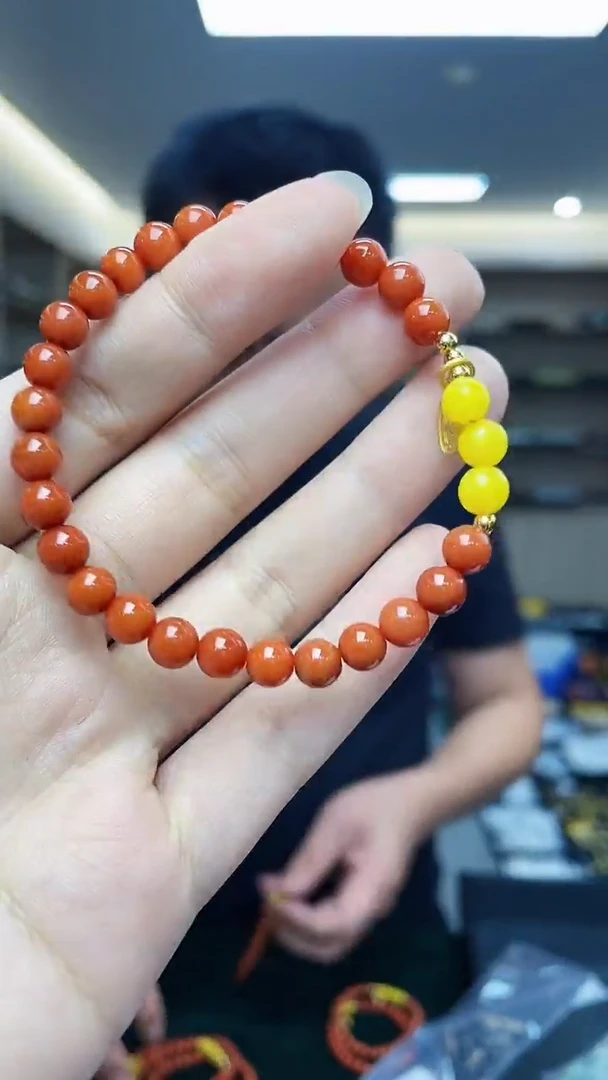 【闪购商品】南红玛瑙`未镶嵌多样性发一个