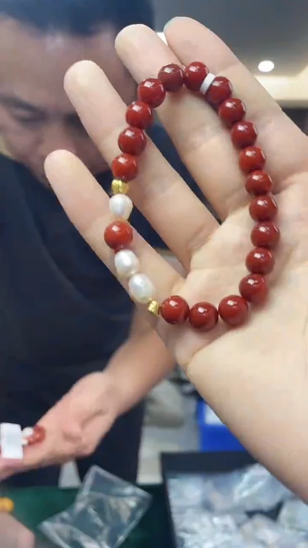 【闪购商品】南红玛瑙`未镶嵌多样性发一个