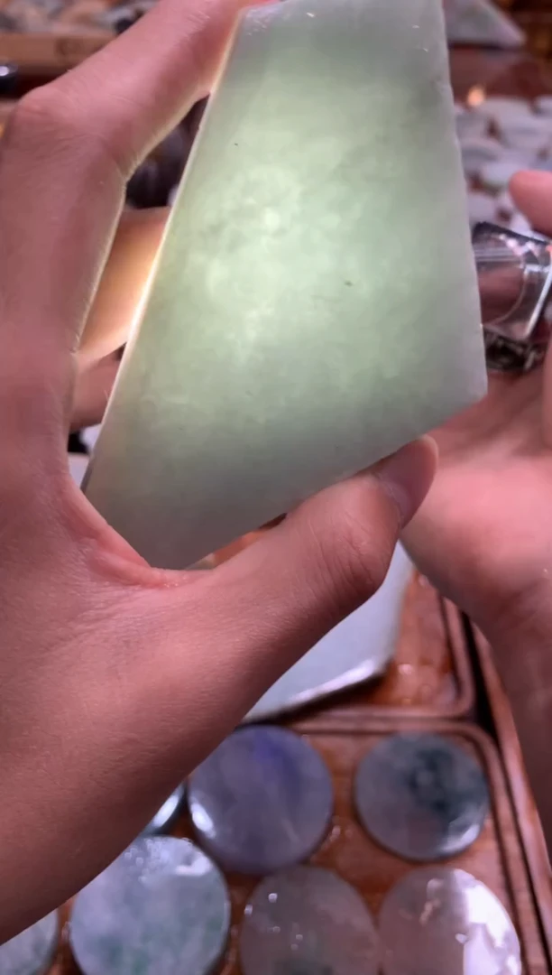 【闪购商品】翡翠把件未镶嵌翡翠边角料