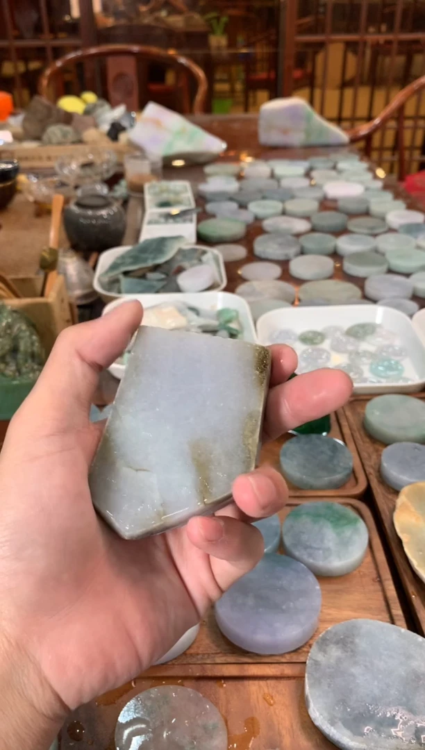 【闪购商品】翡翠把件未镶嵌翡翠边角料