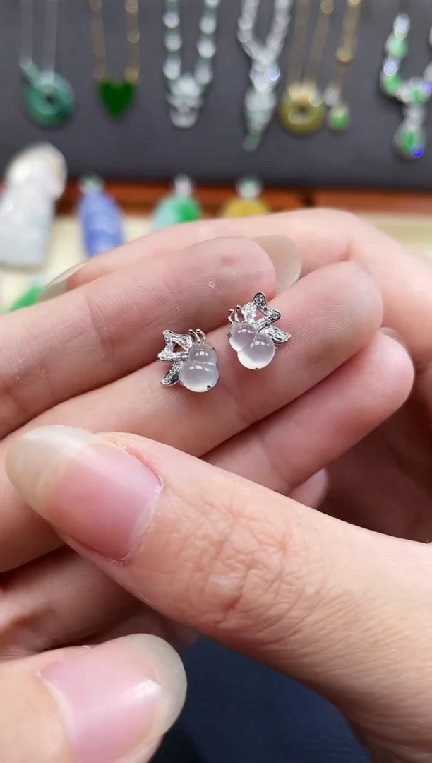【闪购商品】翡翠耳饰18K金镶嵌葫芦耳钉