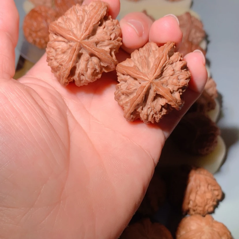 【闪购商品】文玩核桃把件少****.42×36四楞