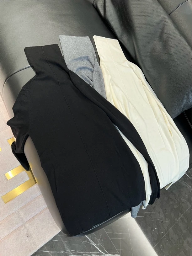 01063高领无缝一体打底衫秋冬季简约修身针织上衣