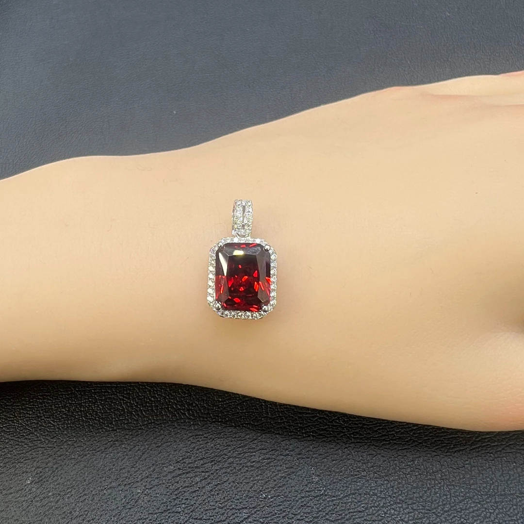 【女人石】S925银天然石榴石吊坠P0054-1（赠链子+国检证书）