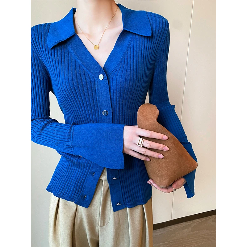 蓝色长袖针织开衫女春秋气质设计感小众毛衣内搭修身显瘦百搭上衣