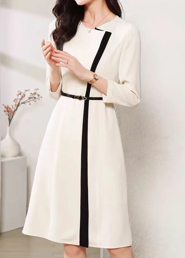 富家千金高级感2025年连衣裙设计感百搭气质通勤时尚显瘦连衣裙