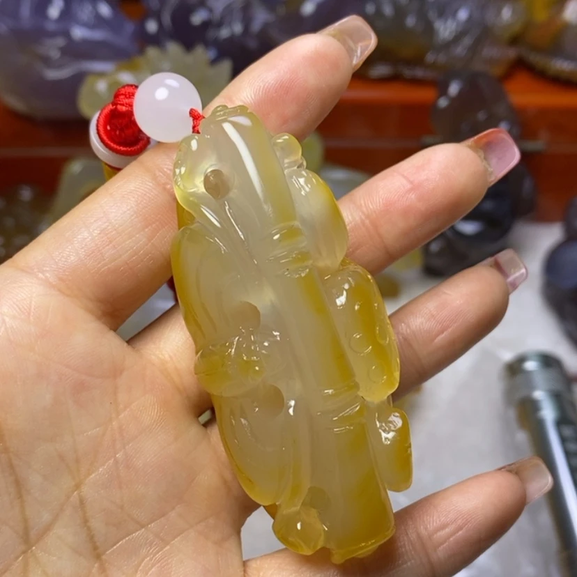 【闪购商品】玛瑙/玉髓手把未镶嵌我**仙