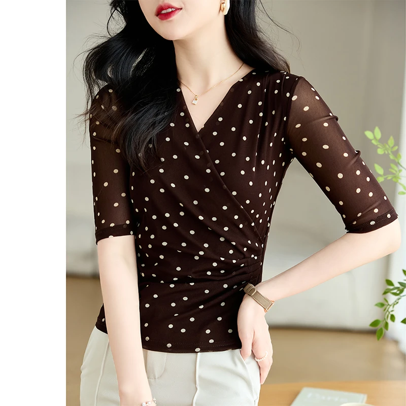A532网纱上衣女五分袖2025夏季新款显瘦v领网纱打底衫气质小衫
