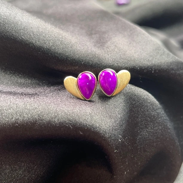 天然舒俱来18k金镶嵌耳钉时尚款