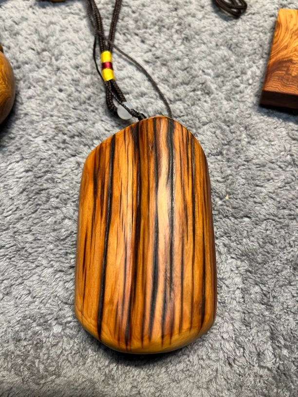 太行崖柏手工手把件