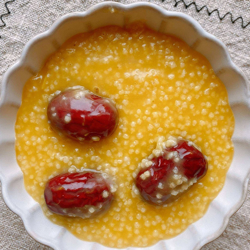 农家山区黄小米粥营养新米香甜饱满杂粮粘稠颗粒天然粟米健康