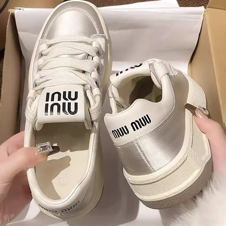 新款网红夏季女鞋透气小白鞋休闲白色休闲鞋鞋运动鞋2025时尚百搭