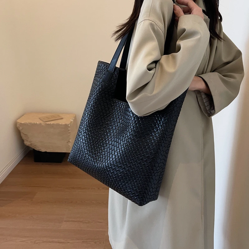 外贸出口托特包2023秋新款编织纹大容量单肩包丝巾通勤女士手提包
