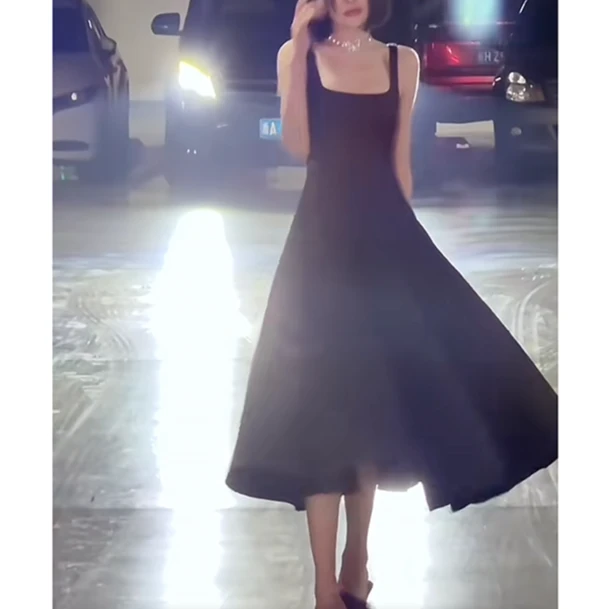 【花粉专享】【长款-黑天鹅】方领吊带小黑裙优雅法式气质宴会礼服裙