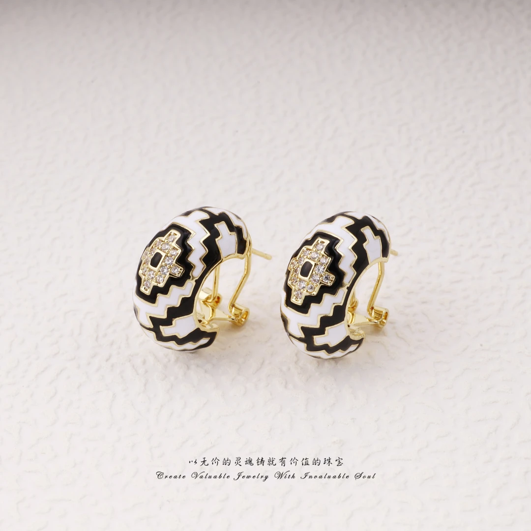 铜合金珐琅耳饰 气质小香风黑白纹轻奢时尚耳环 FV-C-31423
