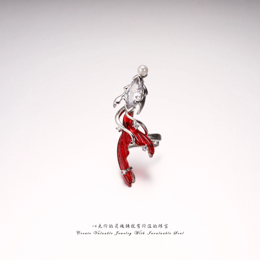 铜合金锆石耳饰 【Lisa Nik】意·锦鲤戏珠耳骨夹（单只） LSK-C-32070