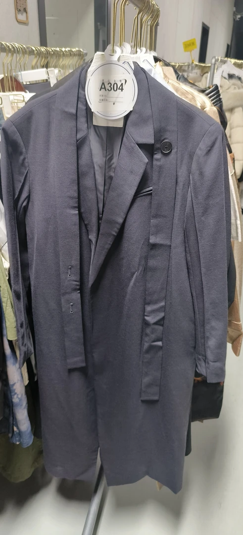 （304）众心服饰-非主图款女装-以主播展示介绍为主-大气通勤男女同