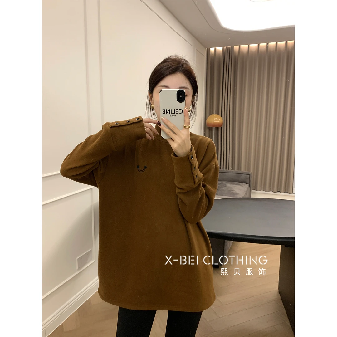 熙贝服饰① 欧货冬季新款笑脸刺绣磨毛德绒半高领长袖上衣 S6306