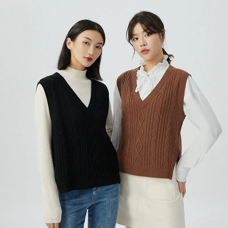 【商场同款】简约纯色侧开叉廓形马甲V领麻花针织上衣背心女A301152
