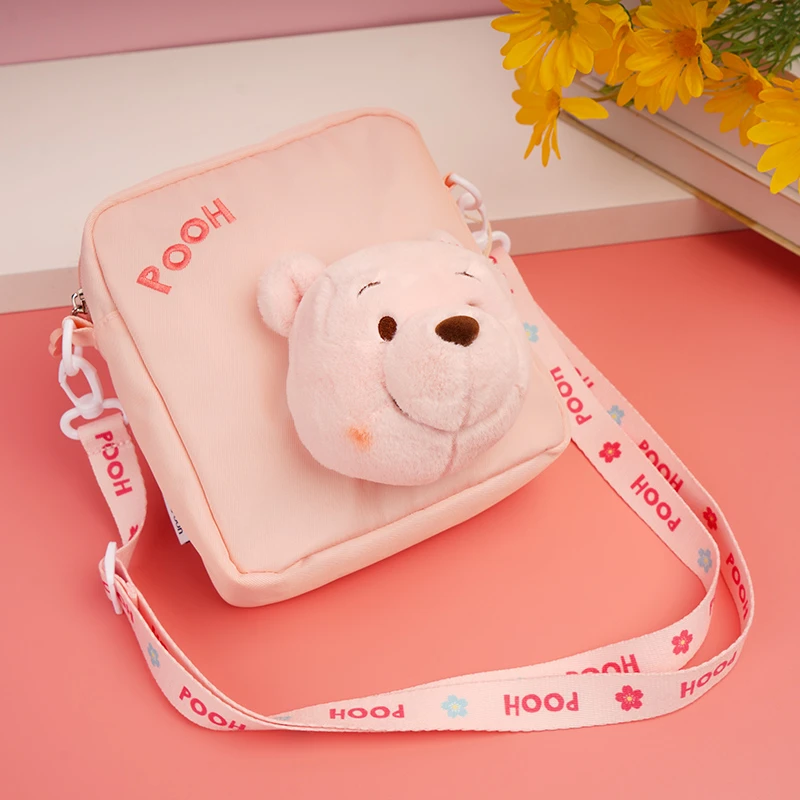 迪士尼正版樱花维尼熊斜挎包女款包包可爱包包小熊维尼包包