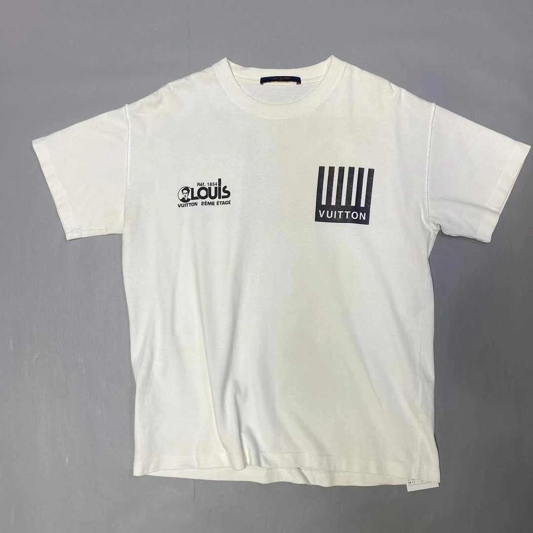 Louis Vuitton 钢琴短袖 尺寸：S 衣长66 胸围54 新旧：99新