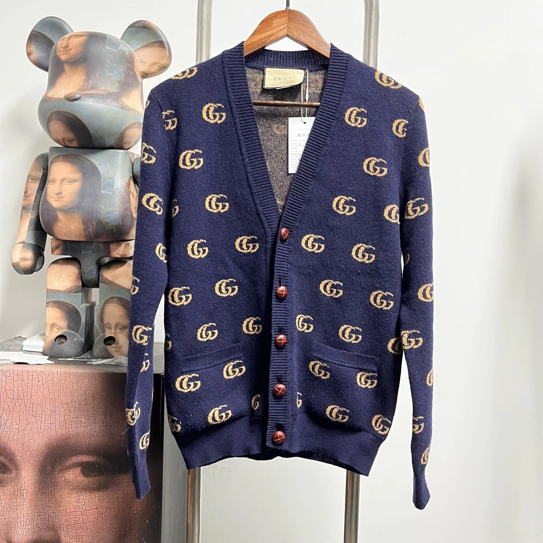 Gucci古驰满印开衫 J1715 尺码：S 衣长61 胸围50 新旧：99新