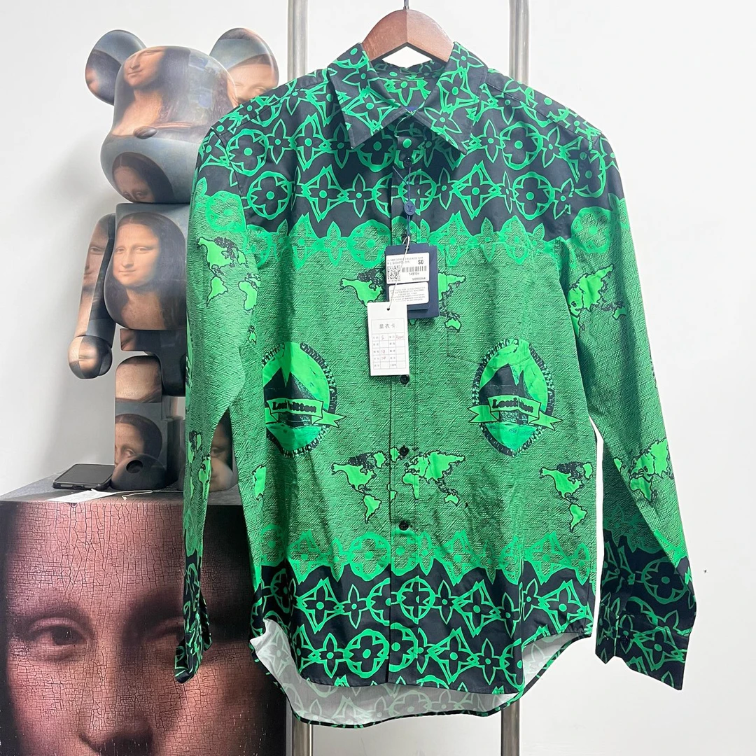 Louis Vuitton Lv金字塔老花衬衫 H2201 S 衣长74 胸围58全新带吊