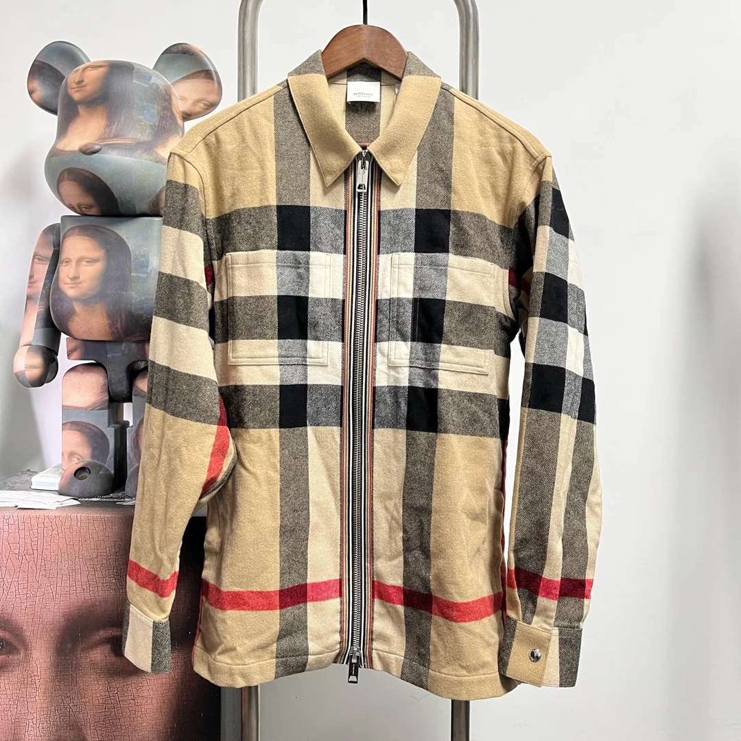 Burberry巴宝莉羊毛外套 J1722 尺码：XS 衣长74 胸围52 新旧：99新