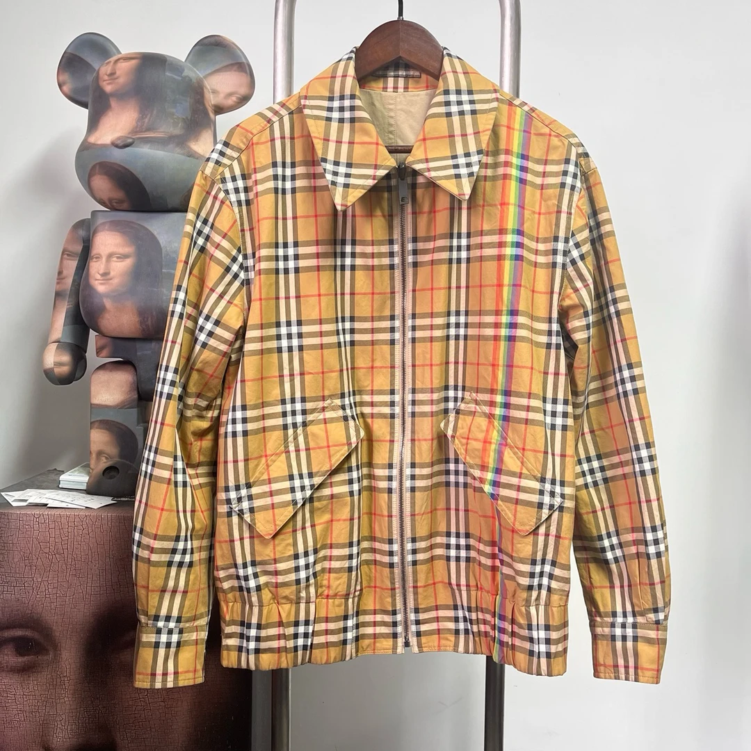 Burberry巴宝莉双面格纹夹克外套 J2017 尺码：M 衣长62 胸围52