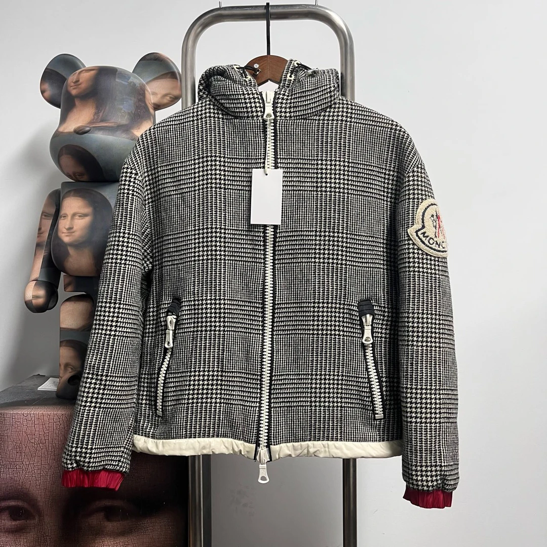蒙口千鸟格羽绒服 H1301 尺码：衣长59 胸围54 新旧：98新