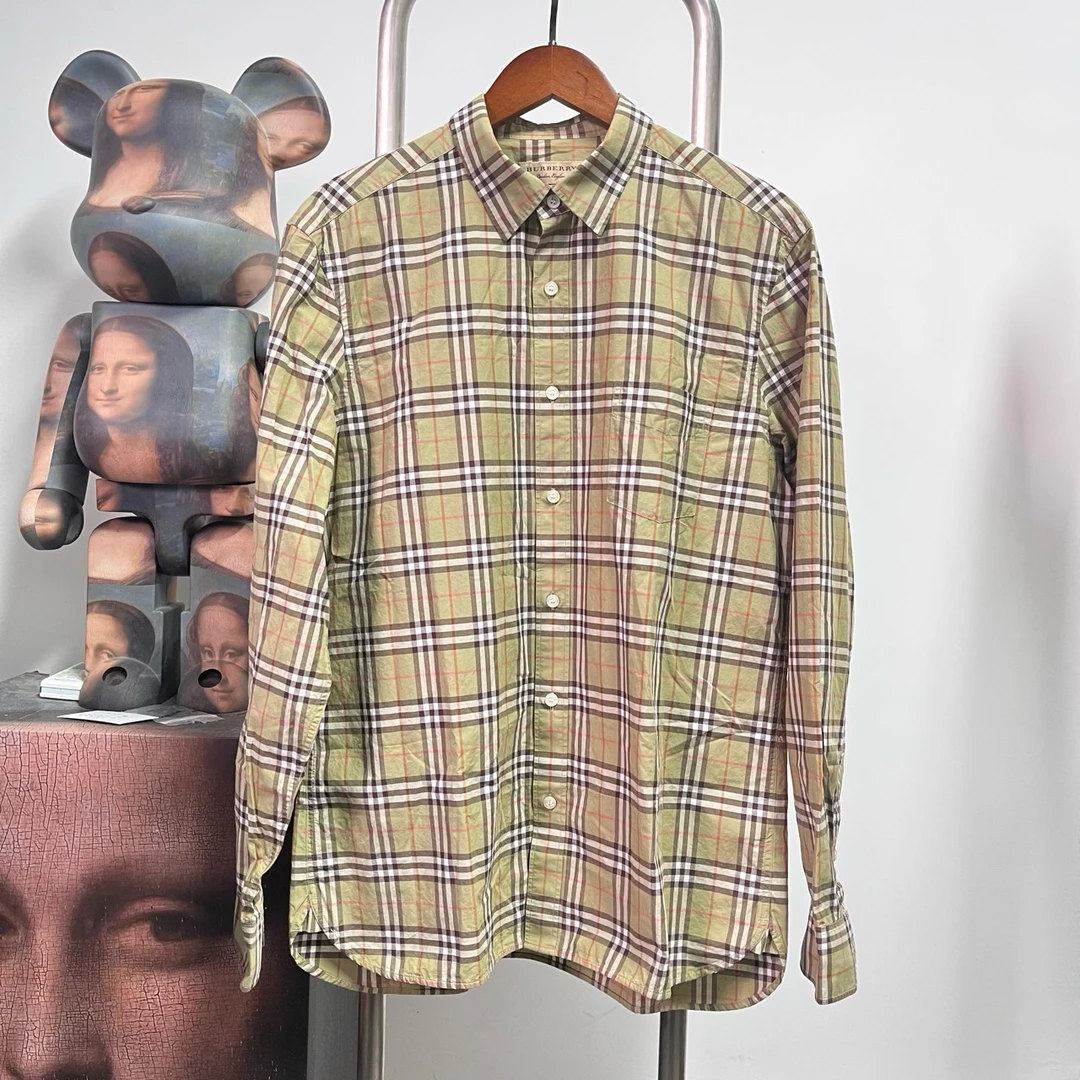 Burberry巴宝莉格纹衬衫 J2020 尺码：XL 衣长75 胸围58 新旧：99新