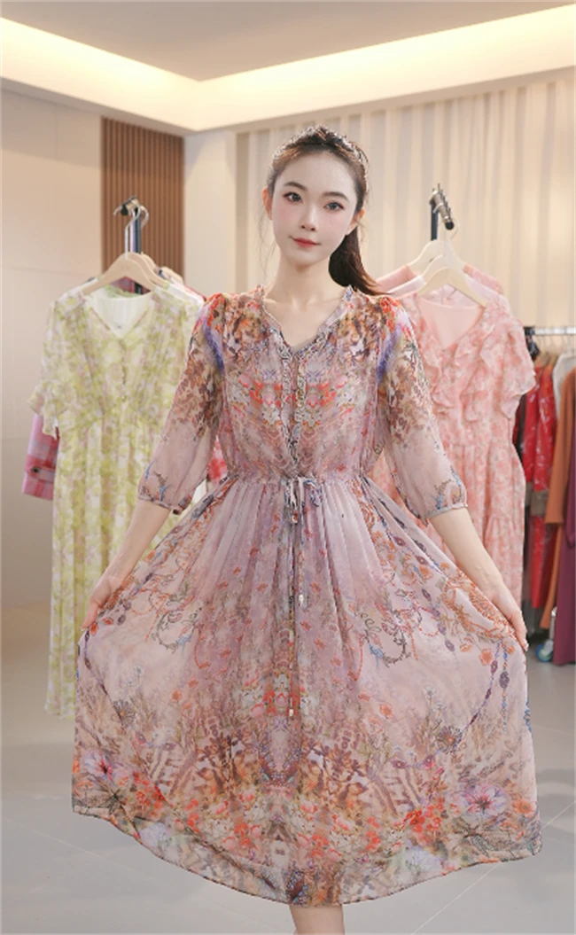 ZC8031 碎花显瘦气质夏季女装连衣裙V领收腰中长款裙子