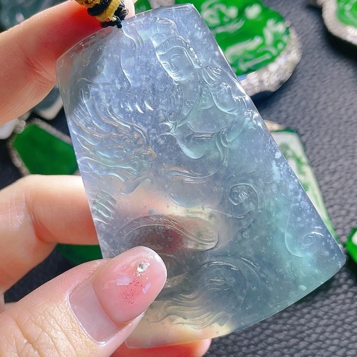 翡翠颈饰未镶嵌97，