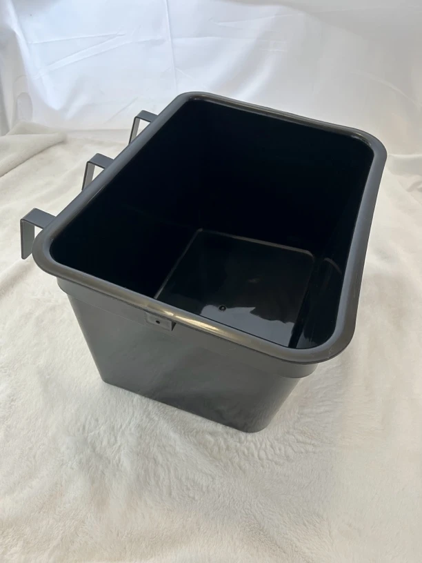 马房用品喂马马具马料槽水桶料桶槽子马饲料桶马术用品