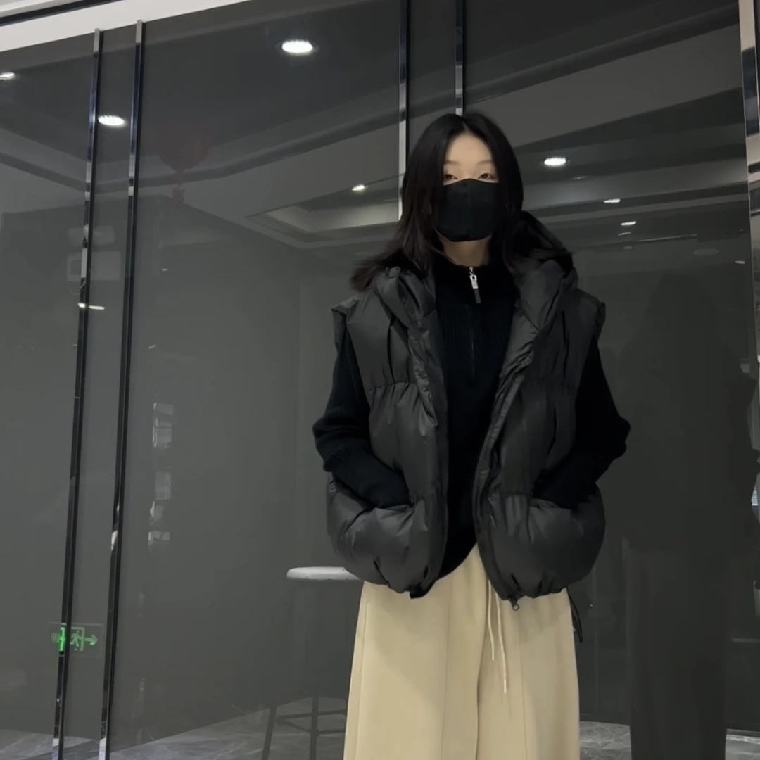 肯豆服连帽马甲女宽松大码无袖坎肩棉服面包服保暖马夹女生