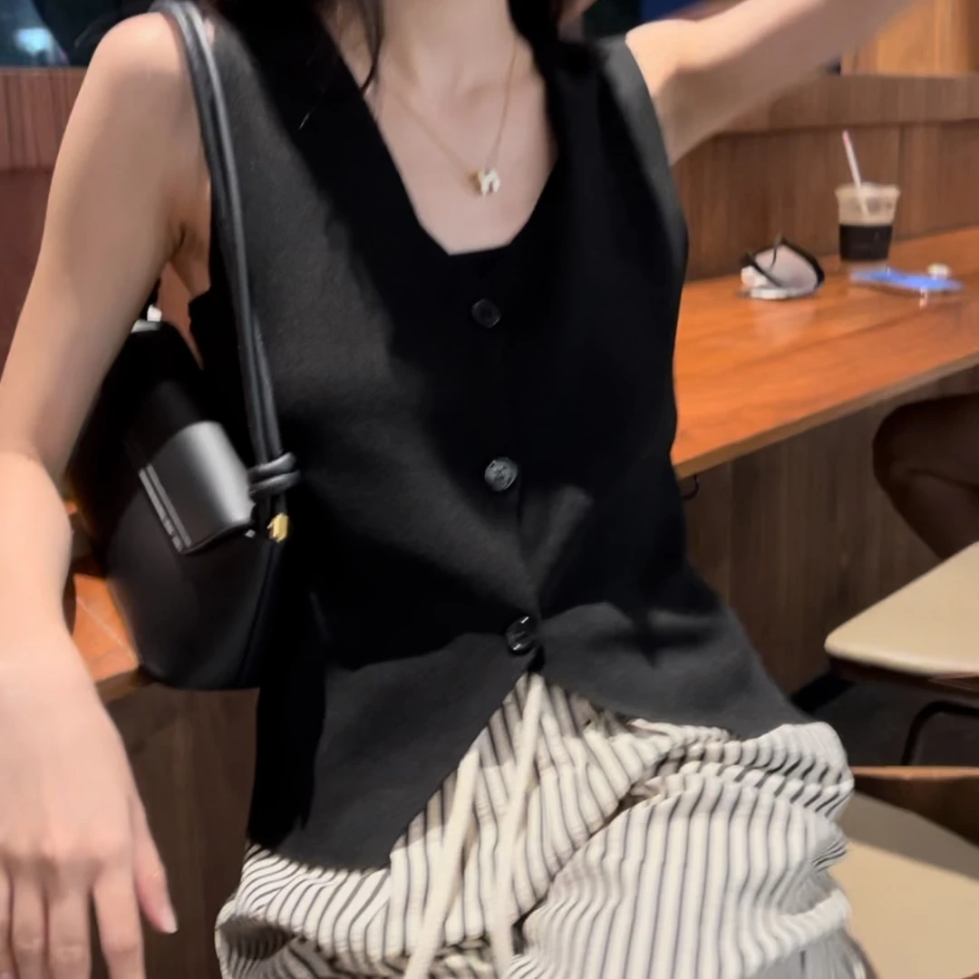 小众夏季新款V领休闲百搭 无袖针织外搭坎肩白色背心马甲女潮