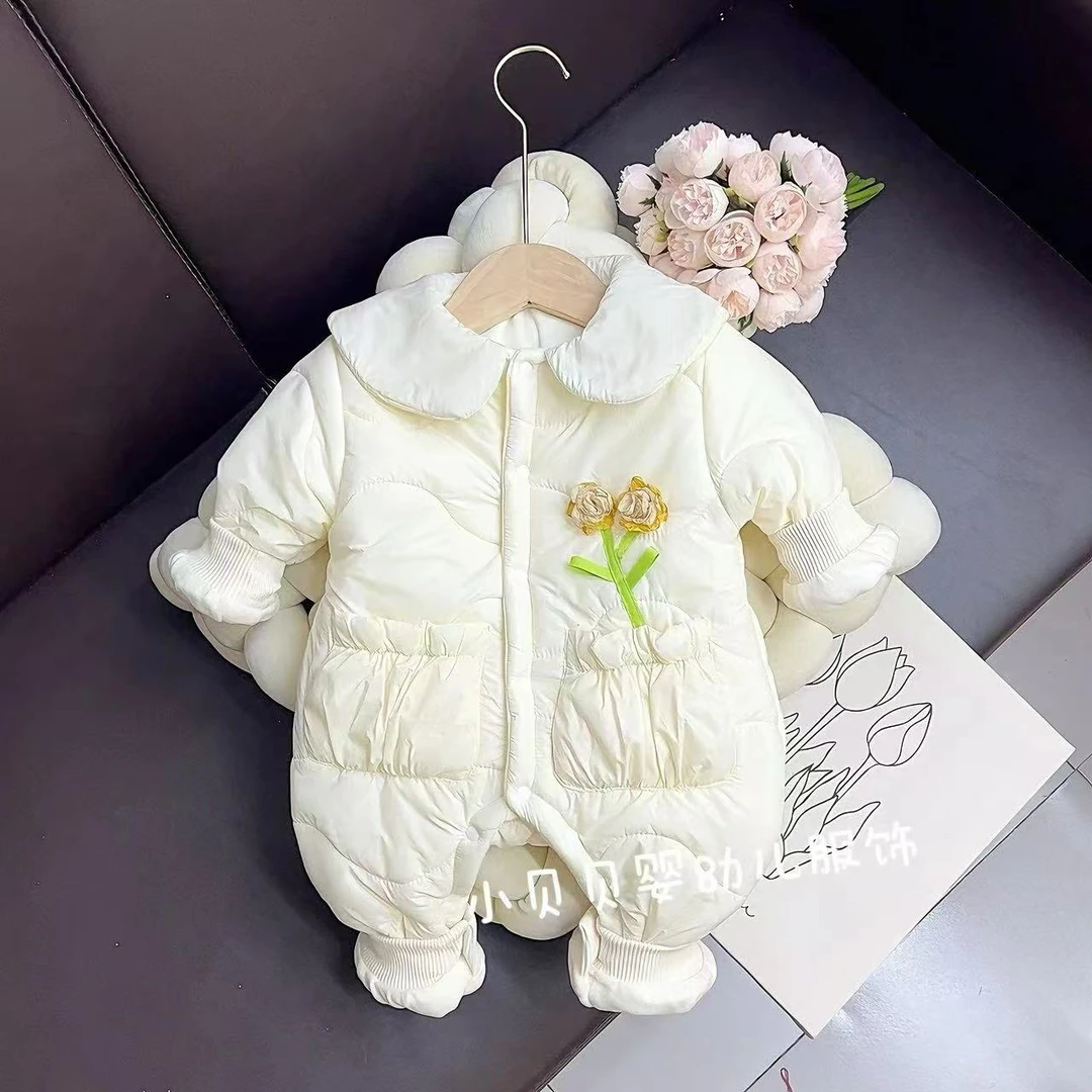 新生婴儿衣服秋冬装2024款夹棉连体衣女宝宝外出加绒外套哈衣爬服