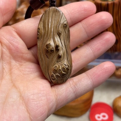 【闪购商品】柏木（崖柏）瘤疤挂坠