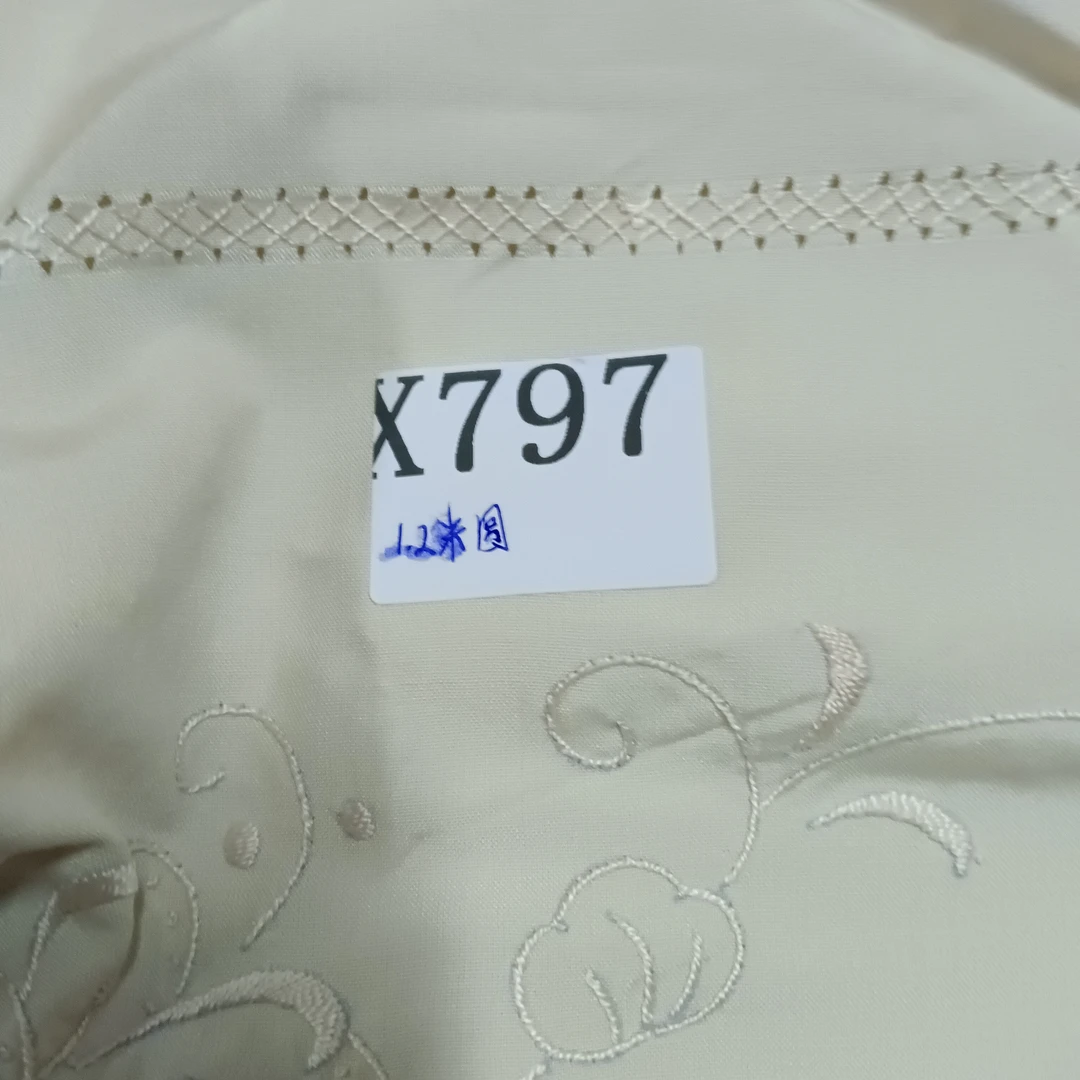 X797黄色丝质圆桌布1.2cm