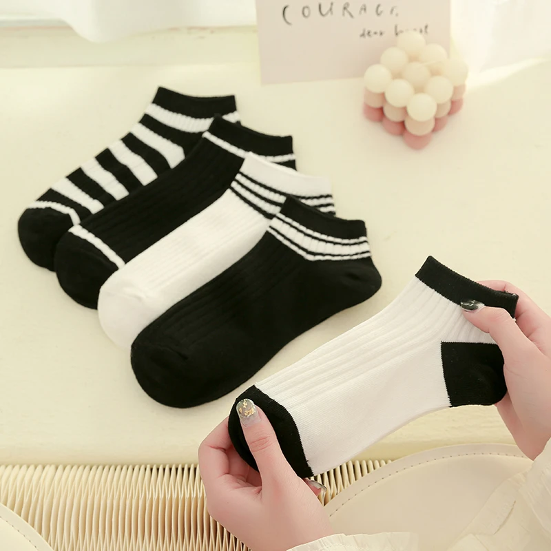 星动袜子男女同款（35到42鞋码）大童袜子学生春夏款黑白条纹短袜