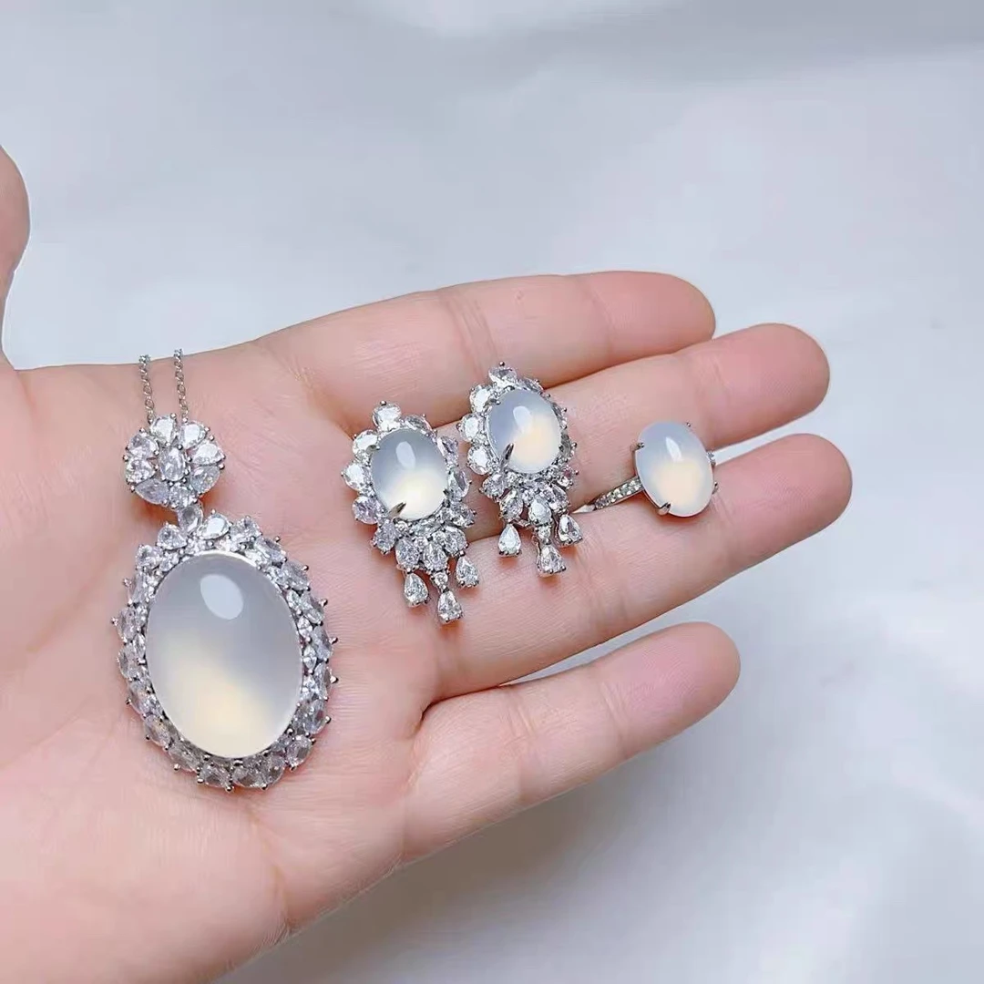 天然玛瑙玉髓白透玉髓三件套挂件项链女士挂件项链吊坠