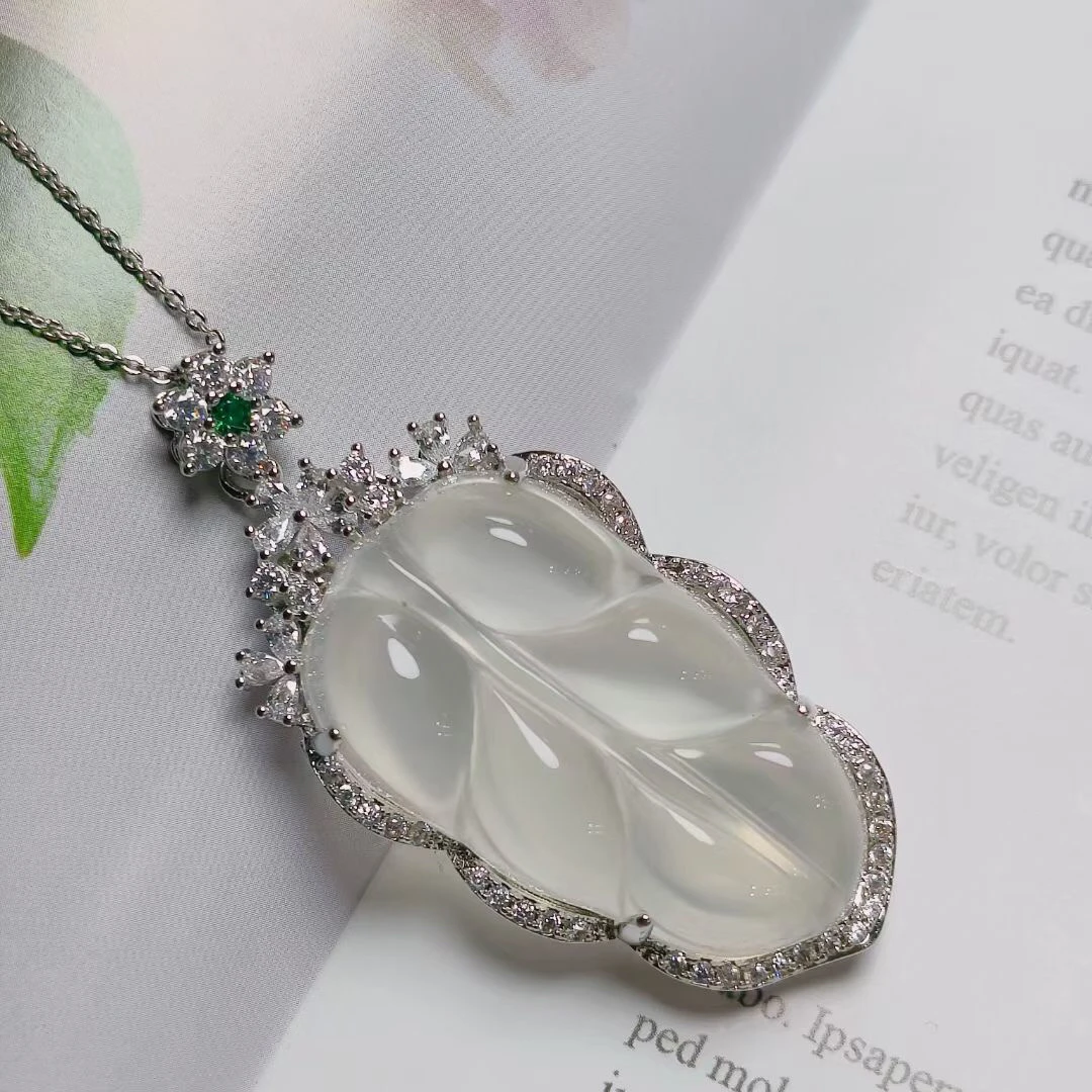 天然玛瑙玉髓吊坠玛瑙挂件树叶金枝玉叶事业有成男女情侣款吊坠