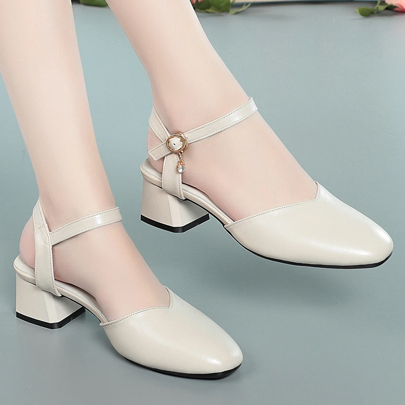 头层牛皮后空凉鞋女包头真皮女鞋粗跟中年夏季皮鞋中跟百搭妈妈鞋