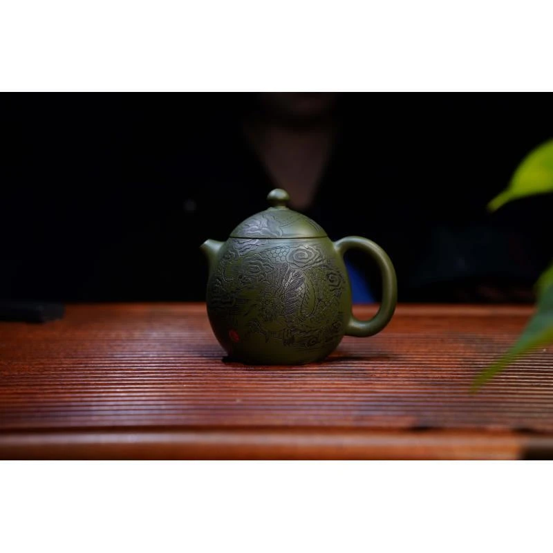 翡翠绿泥游龙龙蛋紫砂壶【华】