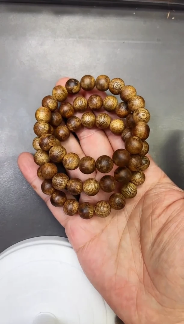 【闪购商品】沉香手串1.1莺歌绿奇楠8克圆单多样性发货1条