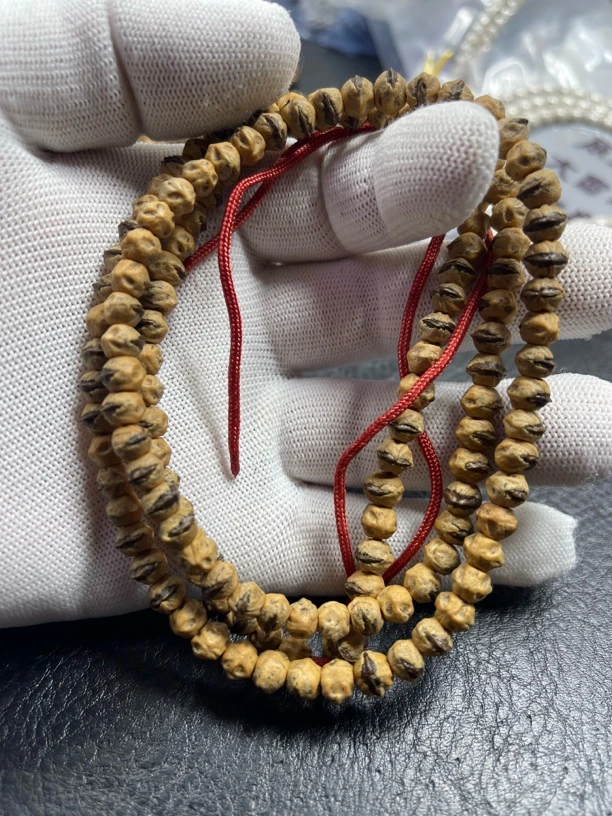 柏香籽横打飞碟手串