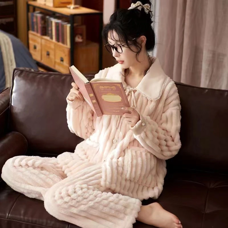 2025新款睡衣女秋冬款珊瑚绒加厚加绒保暖法兰绒家居服套装ZF0012