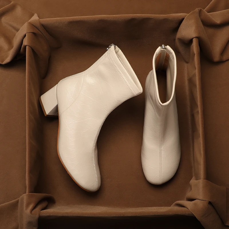 晚晚复古粗跟马丁靴女2025秋冬季新款后拉链百搭短靴高跟瘦瘦靴